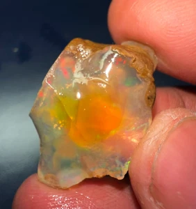Raw Ethiopian Opal 23 Carat - Unique Gemstone with Vibrant Color Flashes Raw - Picture 1 of 6