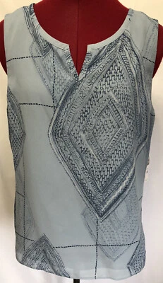 Jones Wear Womens Blue Diamond Print Sleeveless V-Neck Blouse Top Sz 10 NWT-071 - Image 1 of 4