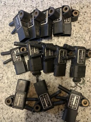 CHRYSLER 300C 3.0 V6 Diesel Crd DPF Exhaust PRESSURE SENSOR 059145762B X1 - Image 1 of 4