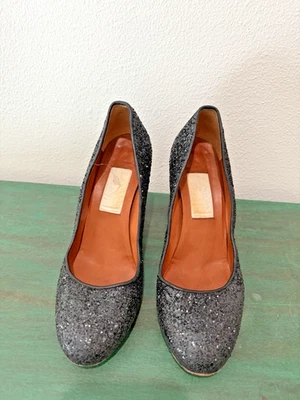 Zapatos de salón Lanvin negros brillantes punta redonda para mujer Foto 1 de 4