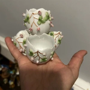 Jarrón de porcelana vintage Meissen rosas rosas rosadas apiladas en forma de huevo - Imagen 1 de 10