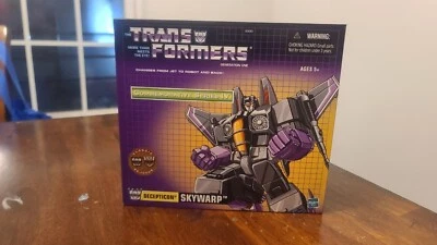 TRU Transformers Reissue Commemorative Series IV Skywarp Hasbro Figure MISB - Image 1 of 3