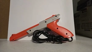 Nintendo NES Zapper Duck Hunt Light Gun Authentic  Orange Tested & working - Picture 1 of 2