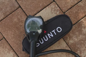 Suunto Cobra Tauchcomputer defekt - Druckmesser funktionell, Tiefenmesser defekt - Bild 1 von 10
