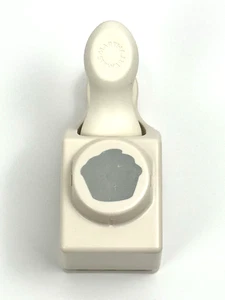 Punzón de papel portátil para álbumes de recortes Martha Stewart artesanías cupcakes - Imagen 1 de 3