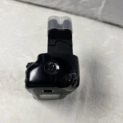 Zeikos ZE-CBG7D Battery Grip for Canon 7D - UNTESTED - Image 1 of 4