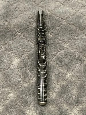 ВИНТАЖНЫЙ 1946 СЕРЕБРЯНЫЙ ЖЕМЧУГ В ПОЛОСКУ PARKER ВАКУУМНЫЙ ПЕРЬЕВАЯ РУЧКА - Изображение 1 из 4