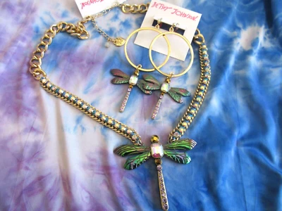 Collar y Pendientes BETSEY JOHNSON “Bug Collector” Tono Dorado Cristal Libélula Foto 1 de 4