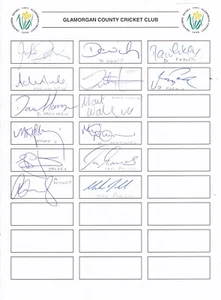 Glamorgan CCC. 2000?, mehrfach signierter (14) handsignierter Mannschaftsblatt. Robert Croft usw - Bild 1 von 2