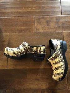 Dansko Damen-Slipper geschlossener Rücken Clog Gr. 36 KOSTENLOSER VERSAND - Bild 1 von 9