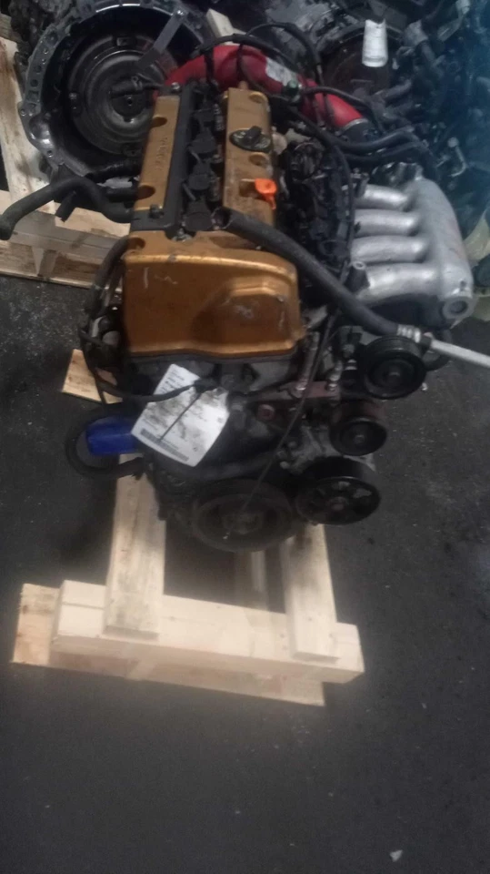 Conjunto completo de motor usado se adapta a: Honda Civic 2002 2,0 L DOHC mercado canadiense VIN Foto 1 de 4