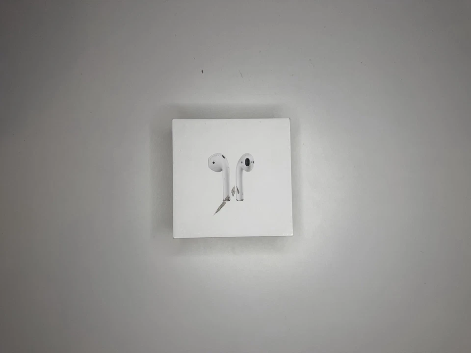 Apple AirPods 2. Generation mit Ladecase - Weiß - Bild 1 von 4