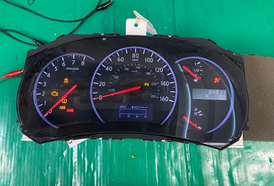 Cuadro de instrumentos velocímetro Nissan Quest 2012 64 k millas 120111 0103 Foto 1 de 3