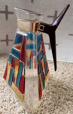 Jarra de café vitral de vidrio interior rara forma triángulo patrón renacentista Foto 1 de 4