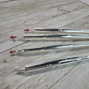 Juego De Colección De 4 Velas Cónicas De Vidrio Mercurio Imitación Llama Plateada Con Patrón Floral - Imagen 1 de 14