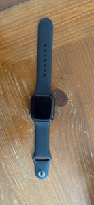Apple Watch Series 9 41mm Aluminum Case with Sport Band - Midnight, S/M (GPS)... - Photo 1 sur 1