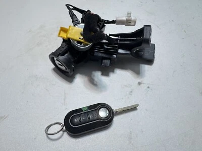 Interruptor de encendido Fiat 500L 2014 2015 2016 2017 con llave probado por OEM Foto 1 de 4