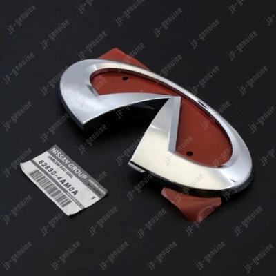 Emblema cromado grade do radiador frontal original do fabricante Nissan INFINITI Q70 62890-4AM0A - Imagem 1 de 4