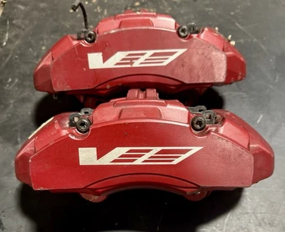 Par de pinzas de freno delanteras Brembo izquierda derecha Cadillac CT4 2020-2023 Foto 1 de 4