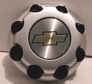 Chevy 2500 3500 8 Lug Wheel Center Hub Cap Silver 15006332 8-3/8" Diam-Used - Bild 1 von 8