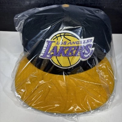 Los Angeles Lakers NBA New Era 9fifty 16X Champions Snapback Cap Hat Flat Bill - Image 1 of 4