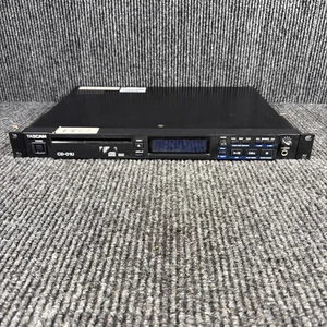 Tascam CD-01U Lettore CD professionale montaggio su rack 2 canali con orecchie rack - Foto 1 di 11