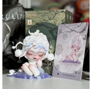 The Plum Blossom - POP MART Skullpanda Courtyard Plum Blossom Series Figure Toy - Picture 1 of 4