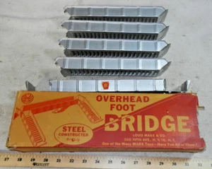 Ponte pedonale vintage MARX metallo sopraelevato Pennsylvania Railroad PRR completo - Foto 1 di 8
