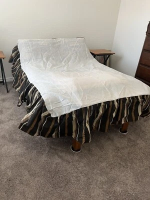 "Falda de cama Mainstays Home 13"" caída tamaño completo en rayas marrones y beige - nueva/sin usar" Foto 1 de 4