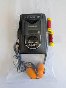 Walkman estéreo vintage Optimus AM FM casete SCP-83 con baterías NUEVAS auriculares - Imagen 1 de 14