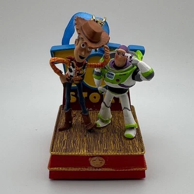 Disney Toy Story Woody & Buzz Lightyear Legacy cuaderno de bocetos adorno de Navidad #52 Foto 1 de 4