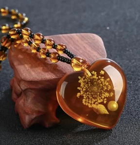 Boho Style Heart-Shaped Amber Saltwater Bee-wax Bead Necklace - Picture 1 of 4