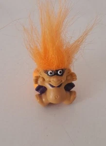 Vintage Russ Halloween maskierter Troll Puppe Ring orange - Bild 1 von 5
