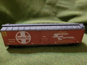 VINTAGE Athearn HO 50' Sante Fe SFRB SUPER SHOCK CONTROL Boxcar 5642 - Picture 1 of 7