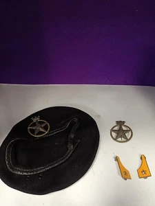 Basco nero 2 fregi e una coppia di mostrine - Foto 1 di 10
