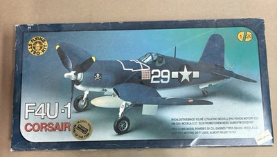 Flying Styro F4U Foto 1 de 4