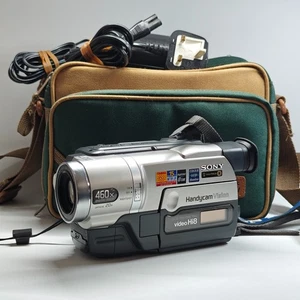 Sony Handycam CCD-TRV108E Camcorder Night Vision Hi8 Tape Analog Camera Bundle - Picture 1 of 9