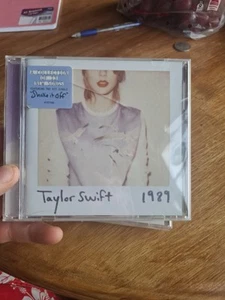 Taylor Swift 1989 Brand New 2014 Cd With Cracked Cover - Picture 1 of 4