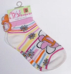 Initial Pom Pom Socks 'D' New on card Girls 6.5 - 8.5 - Picture 1 of 1