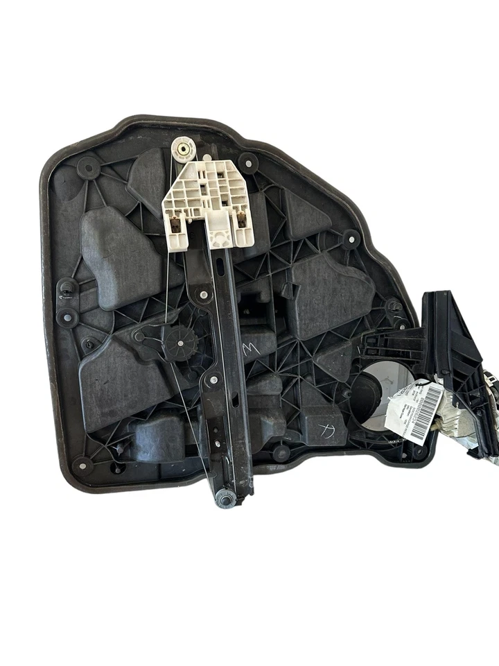 Регулятор двигателя заднего стекла двери правосторонний для пассажира 09 10 11 12 13 14 DODGE AVENGER - Изображение 1 из 4