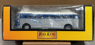 MTH Rail King  30-50016  Greyhound  -  Omaha   Die-Cast Bus - Image 1 of 4