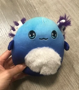 Peluche Squishmallow Kellytoy Miss Vi The Blue Axolotl 5" - Imagen 1 de 2
