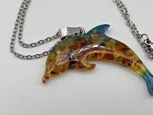 Pendant Real Baltic Amber Silver Tone Metal Chain Dolphin Design 3.67g - Picture 1 of 7