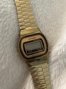 Vintage Byron Digital Quarz Uhr Herren Silberfarben LCD Licht Stretch Band 70er - Bild 1 von 8