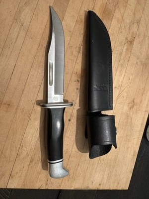 Vintage BUCK #119 Fixed Blade Hunting Knife w/Leather Sheath USA (1967-1972) - Image 1 of 4