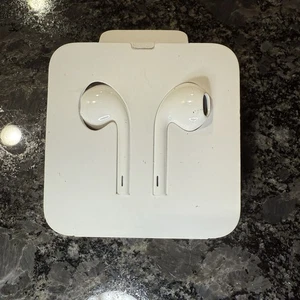Apple earbuds / AirPods (wired - lightning connector) - Picture 1 of 7