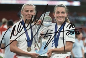 CHLOE KELLY & ELLA TOONE FOTO INGLESE 6X4 FIRMATA A MANO - Foto 1 di 1