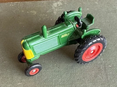 Tractor de juguete diésel Slik Oliver 77 filas vintage 1/16 Foto 1 de 4
