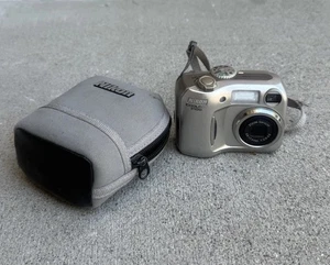 Nikon Coolpix 3100 E3100 3.2MP Digitalkamera - Bild 1 von 12