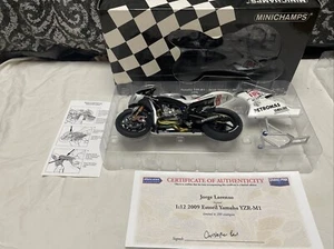Minicamps Jorge Lorenzo 2009 Yamaha YZR-M1 1/12 firmato con certificato di autenticità - Foto 1 di 3